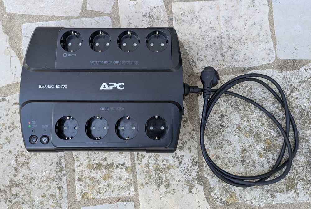 UPS APC ES 550 (Avariada)