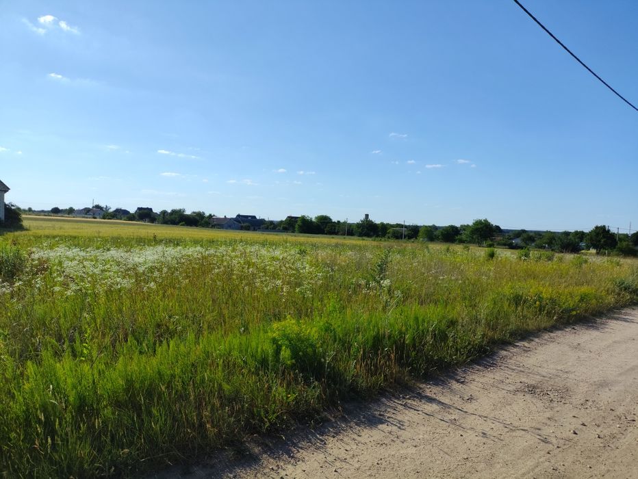 Продам земельну ділянку 10 соток