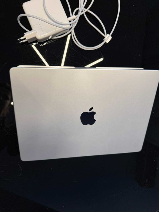 Apple MacBook Pro 14 M1 Pro 10-core CPU + 16-core GPU 16GB RAM 1TB SSD