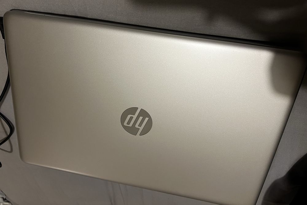 Laptop Hp 255 8GB  RAM 256 GB SSD