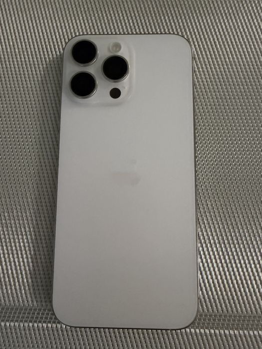 Продам iPhone  16 Pro  Max