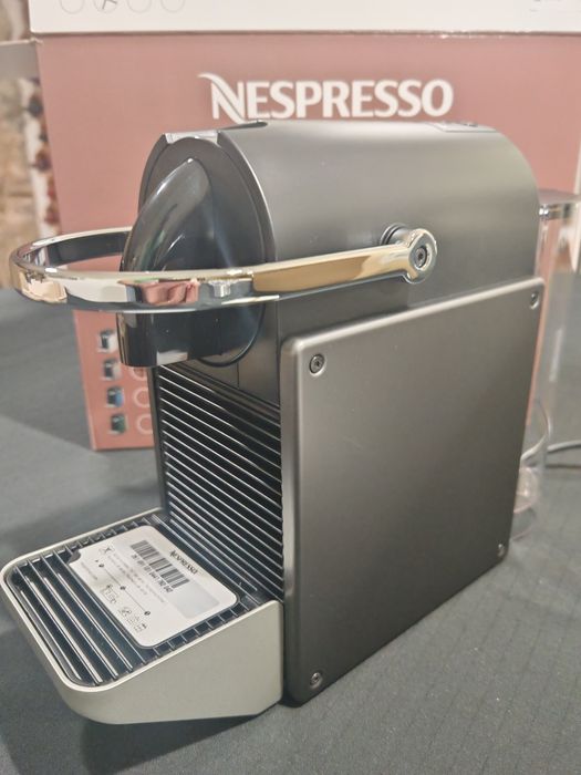 Máquina de café Nespresso Pixie.