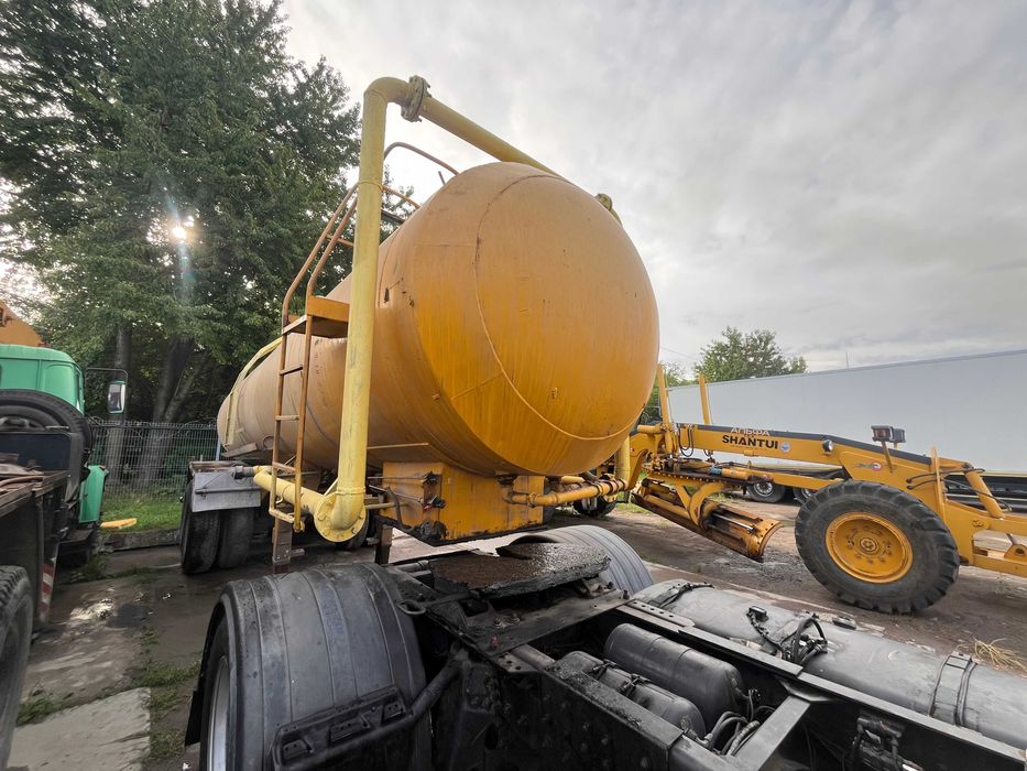 Напівпричіп-цистерна АЦ-22 2005р 18 кубів