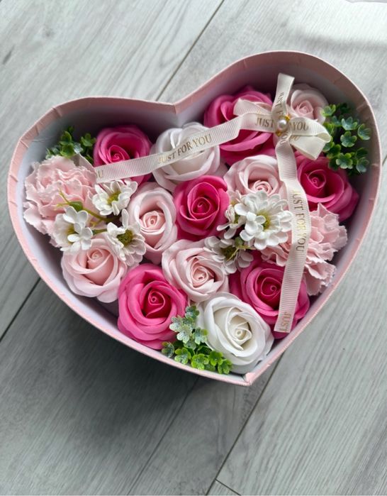Róże mydlane prezent serce walentynki flowerbox w pudełku