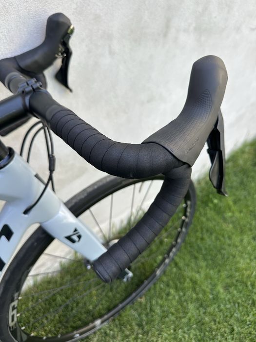 Bicicleta estrada Coluer Invicta Carbono Disco M