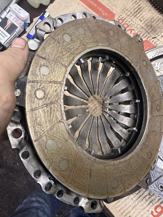 Демпфер Маховик Сцеплення диск корзина citroen peugeot 1.6 hdi