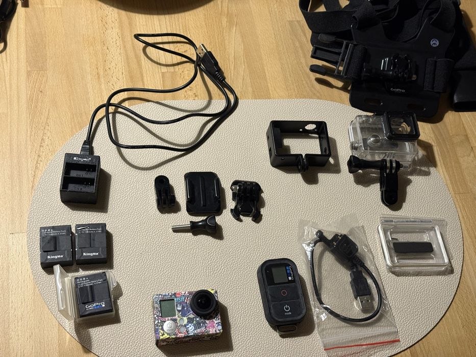 Zestaw GoPro HERO 3+ Black Edition | Pilot / 3 Baterie / Akcesoria