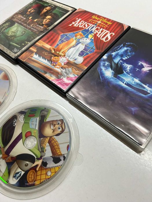 6 DVDs (Toy Story, Ratatui, Avatar, Pirata, Aristogatos e Alice)64738897904002123