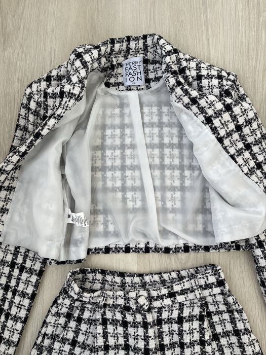 Стильний твідовий костюм шорти і піджак, розмір S, стан ідеальний