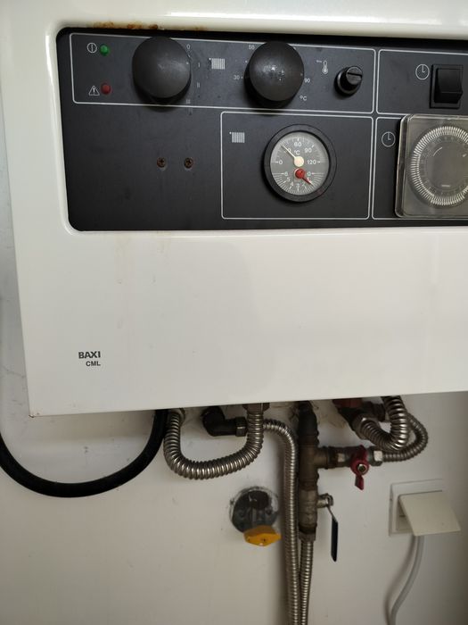 Caldeira elétrica Roca Baxi impecável