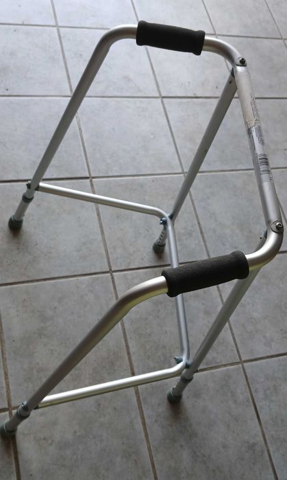 Andarilho em alumínio
