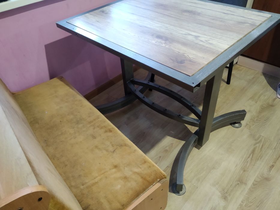 Продається стіл, можна його використати для альтанки тераса 75/90см