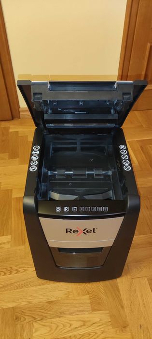 Sprzedam niszczarkę papieru.