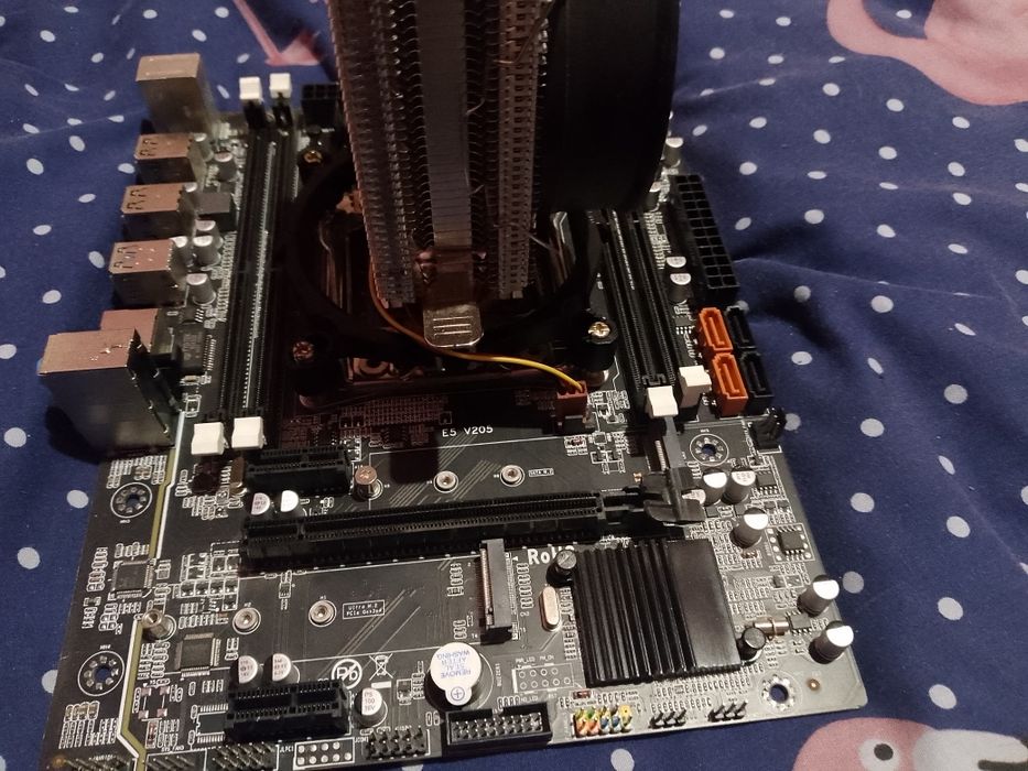 Робоча материнка 2011s