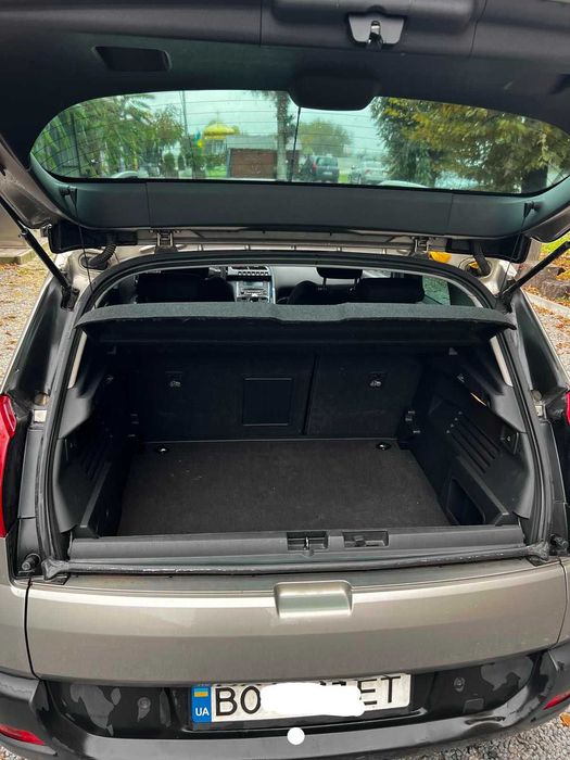 Пежо 3008.            .