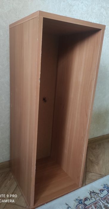 Настінна полка з кріпленням