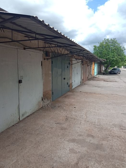 Изґотовление козырьков, заборчиков, пандусов, скамеек, урн, гаражных