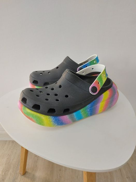 Жіночі крокси Crocs M5W7. Розмір 37
