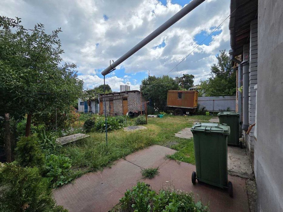 Продаж квартири на землі в центральній частині Черкас