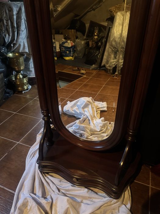 Espelho de chao com gaveta em mogno maciço