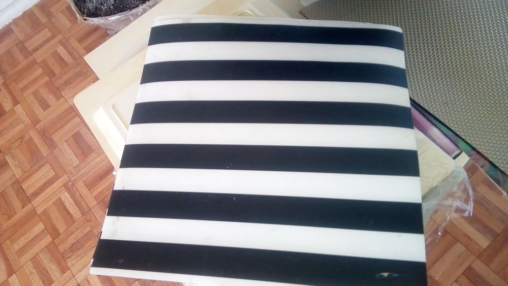 Various washable trays439963213208627203