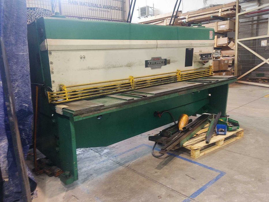 Gilotyna do cięcia blach