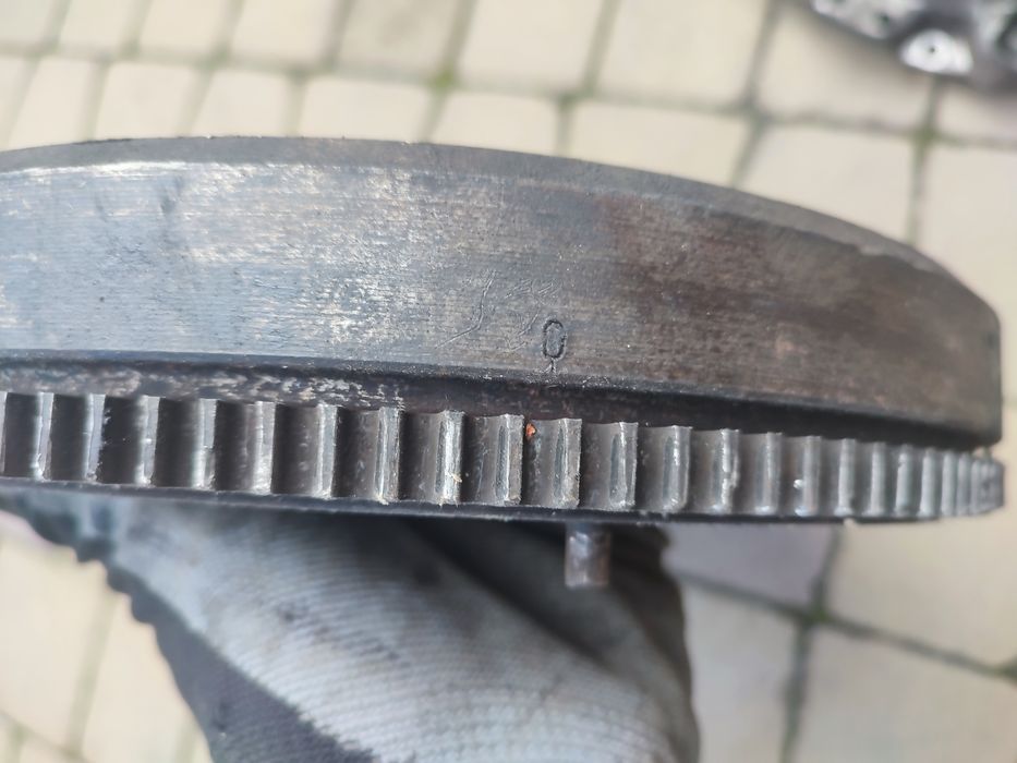 Маховик сцепления Фольксваген т4 VW t4 1.9 тд 037105271Kкомплект щепле