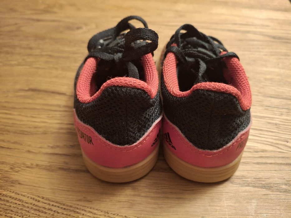 Halówki adidas predator 28