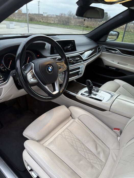 Samochod na wesele, ślub, uroczystosci, przewozy VIP, limuzyna BMW 740