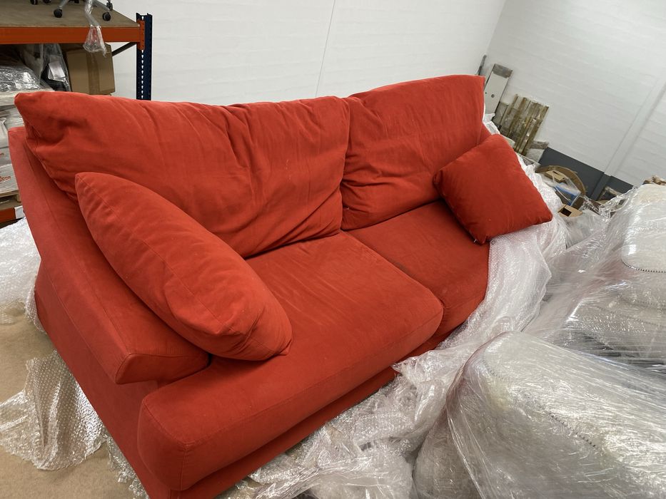 Sofa vermelho e veludo barato