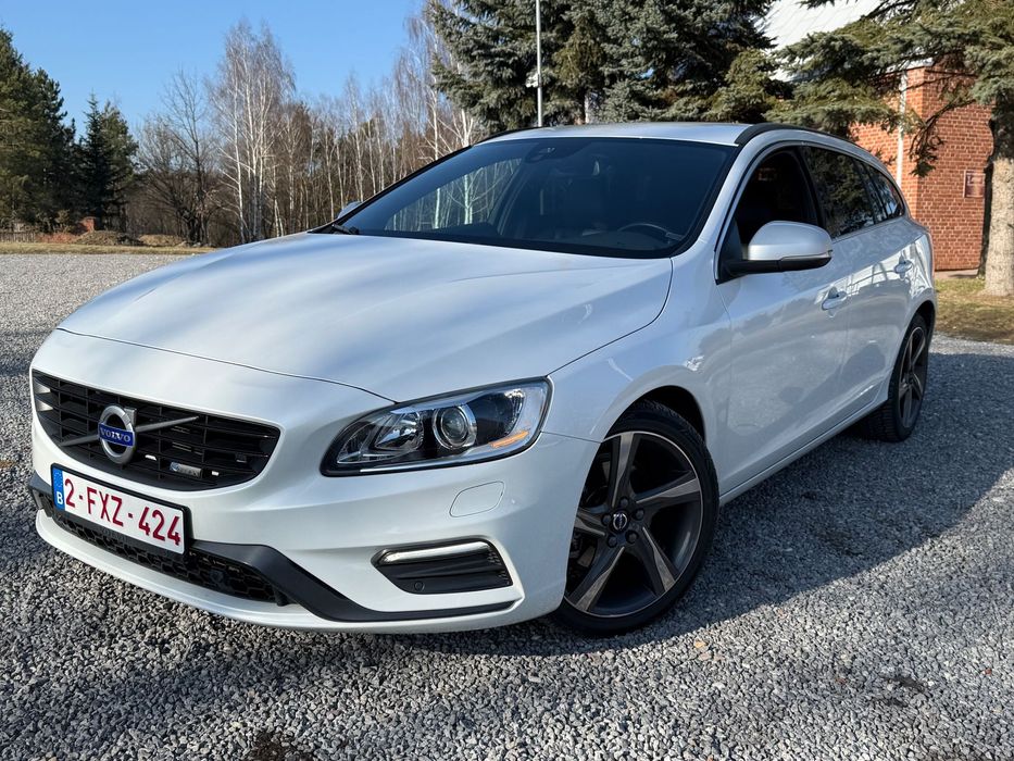 Volvo V60 V60 R-design 2.0 D4 160tyś km manual Summum
