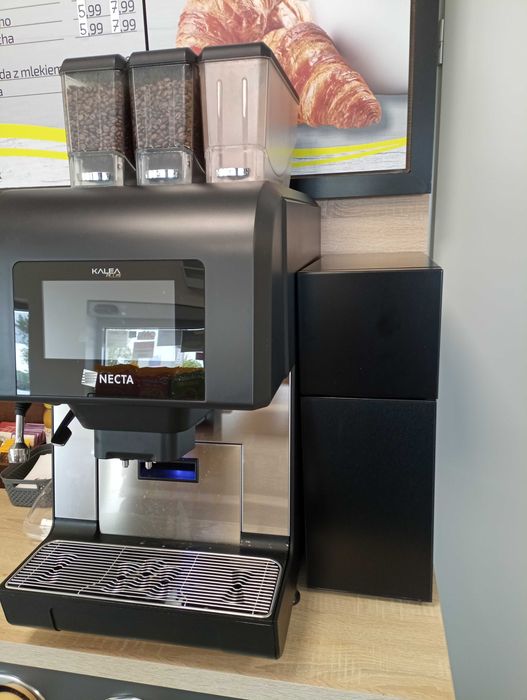 Ekspres do kawy kawomat NECTA KALEA PLUS z lodówką na mleko