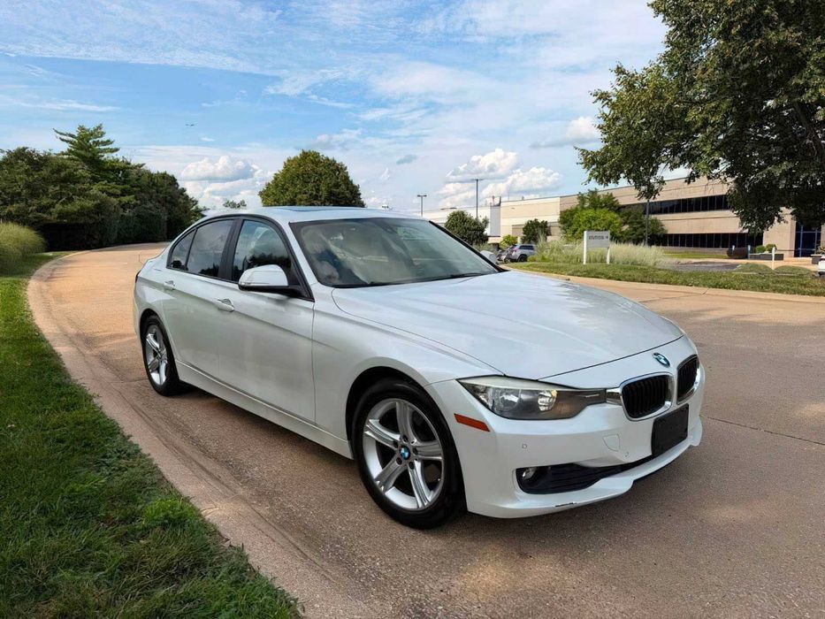 BMW 3 Series 320i      2015