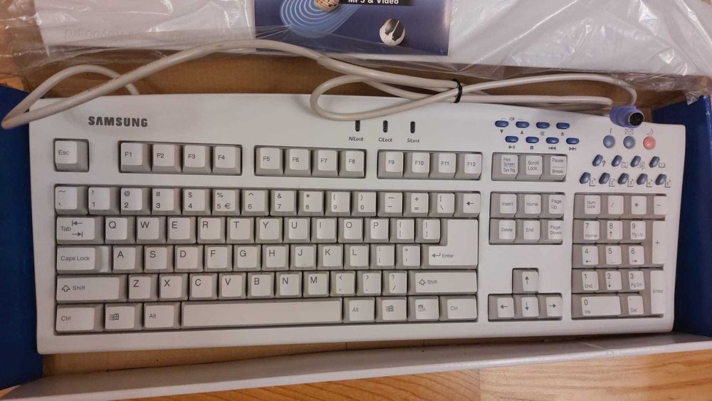 Klawiatura retro Samsung SDM4500P PS2 fabrycznie nowa nieużywana + oprogramowanie