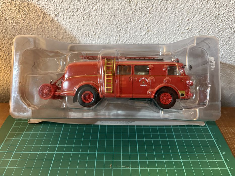 Miniaturas Veículos de Bombeiros à Escala 1/43 Novos
