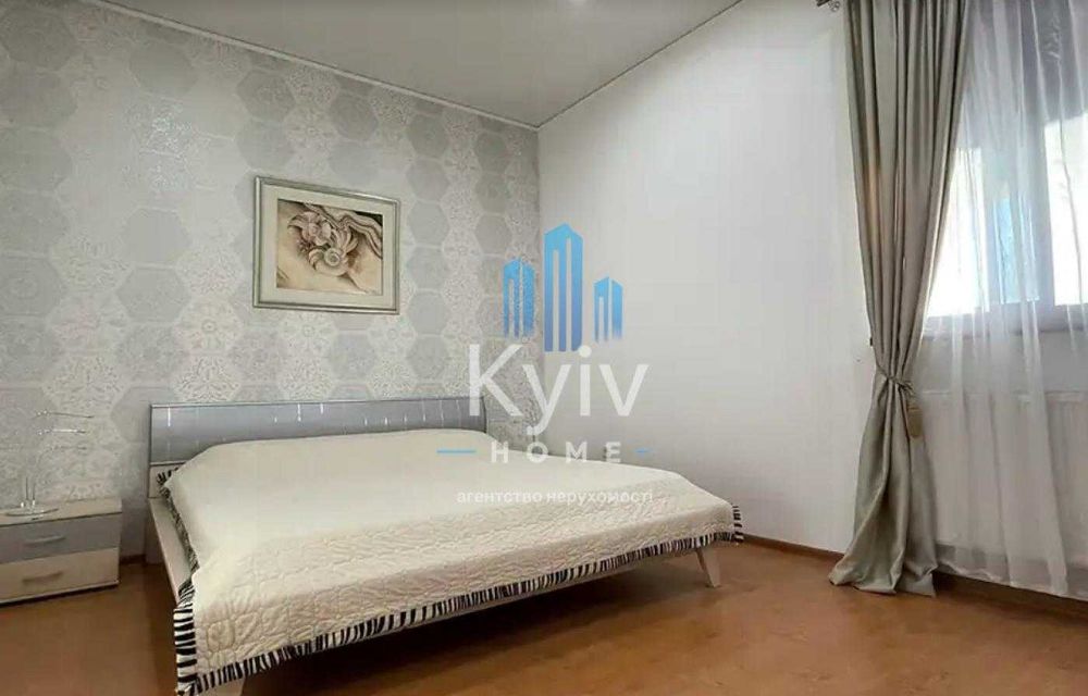 Продаж автономного будинку Гнідин 300м2 110 соток