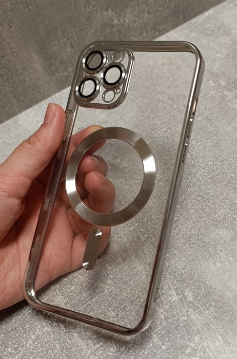 Чохол на Iphone 12 Pro Max прозорий, має захист для камери