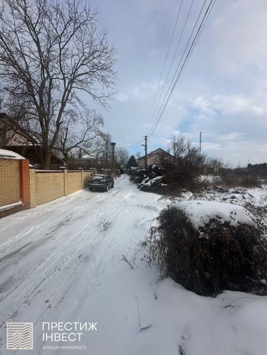 Продаж земельної ділянки 10 соток під забудову права сторона міста.