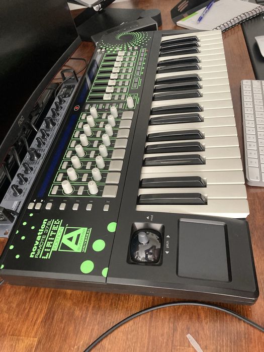 Novation 37 keyboard