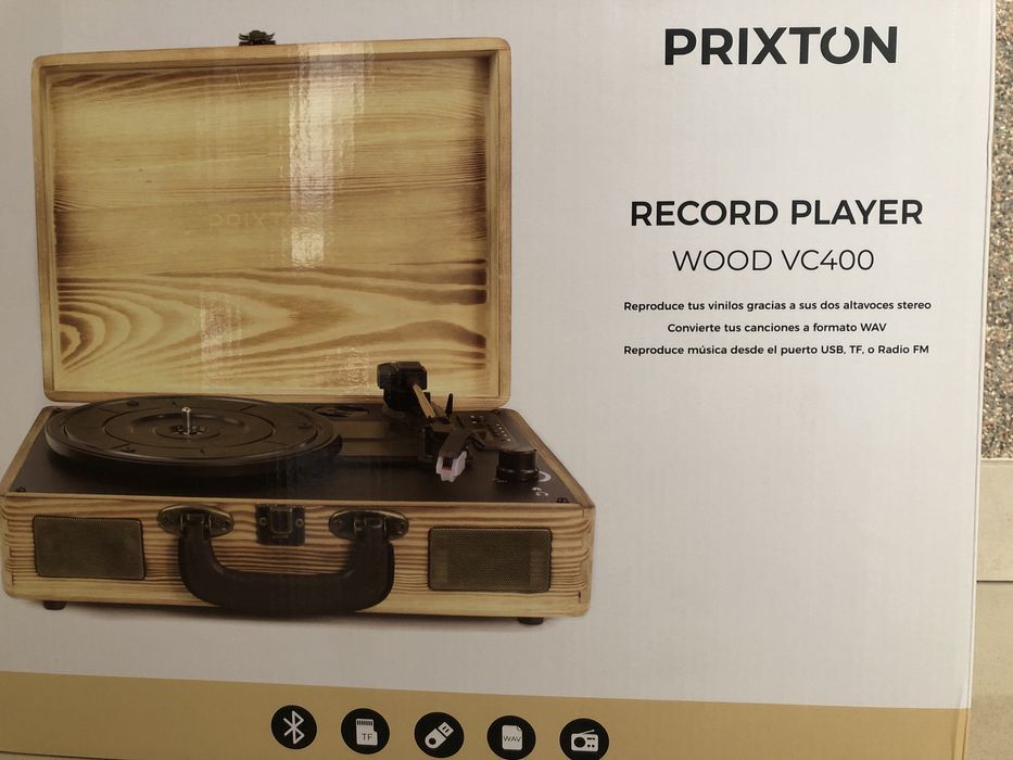 3-Speed Turntable with USB Recorder64751883736193121