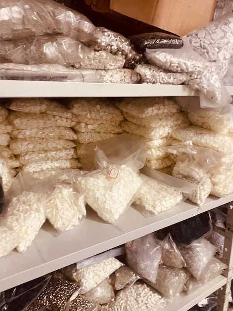 Insolvência 100,000 stoppers e Reguladores de cordões e ponteiras