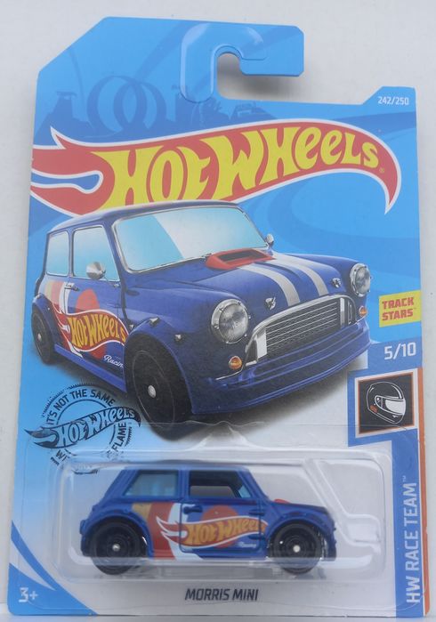Hot wheels saiu no ano 2018  morris mini