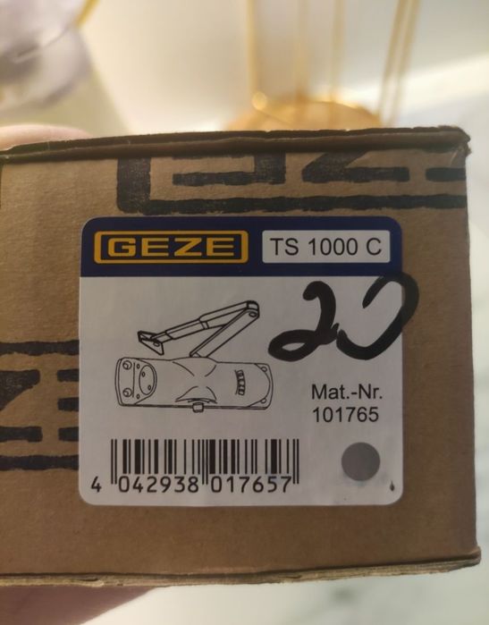 Samozamykacz GEZE TS 1000C