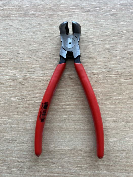 szczypce tnące boczne do tworzyw sztucznych KNIPEX 72 21 160