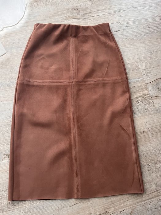 Жіноча спідниця