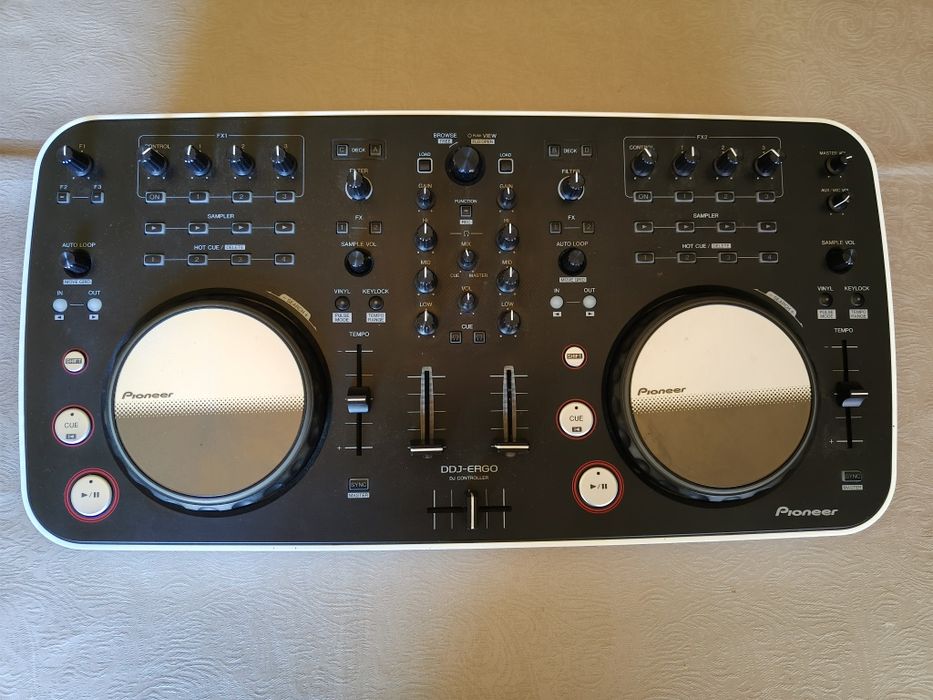 Controlador DJ Pioneer Ergo-V