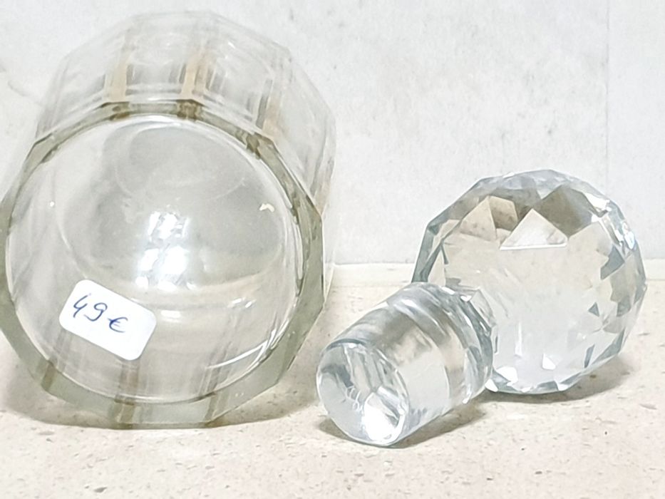 Antigo frasco de perfume em cristal Baccarat com dourado