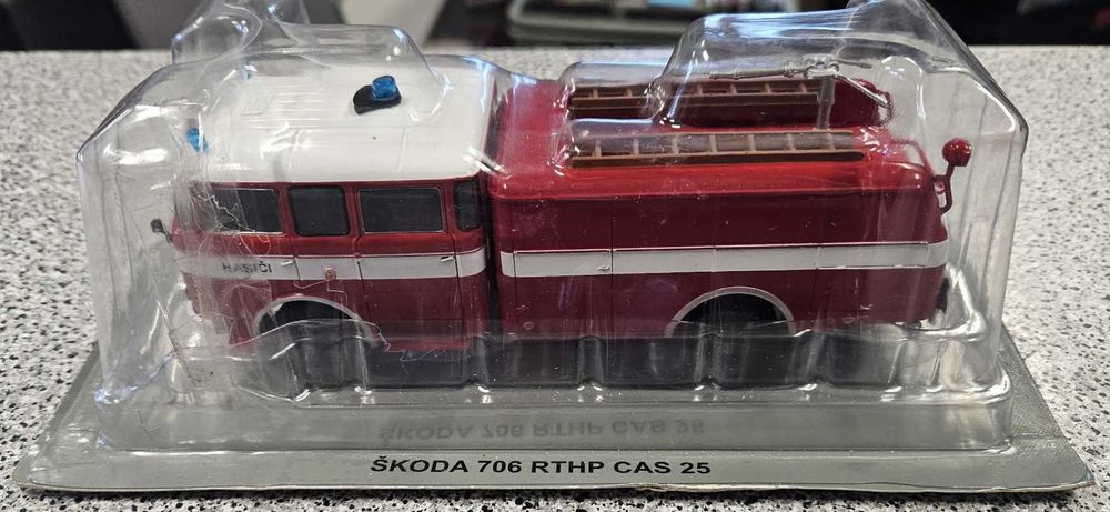 Model Skoda 706 RTHP CAS 25 Straż pożarna Kultowe ciężarówki PRL