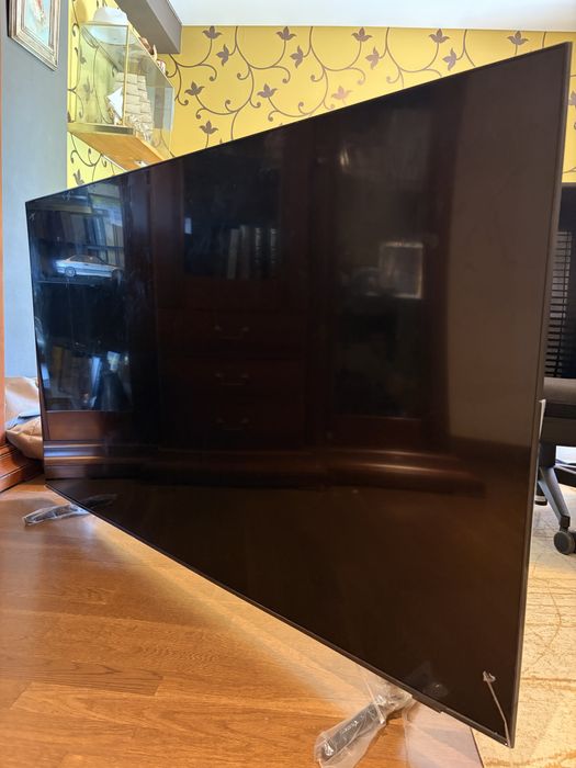 Samsung QLED 65” QE65Q65AAU - Para Peças