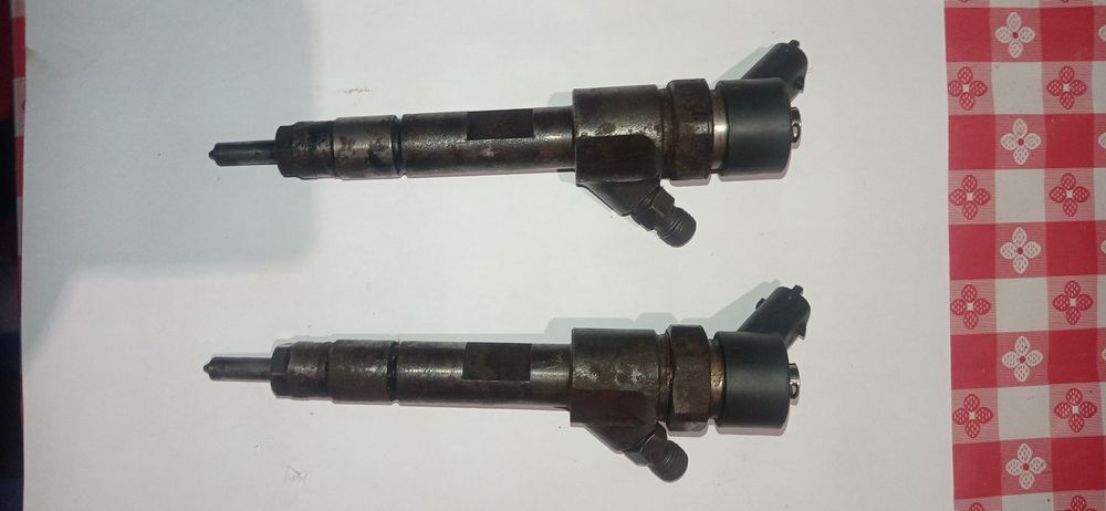 Продам форсунки Рено трафик 1.9